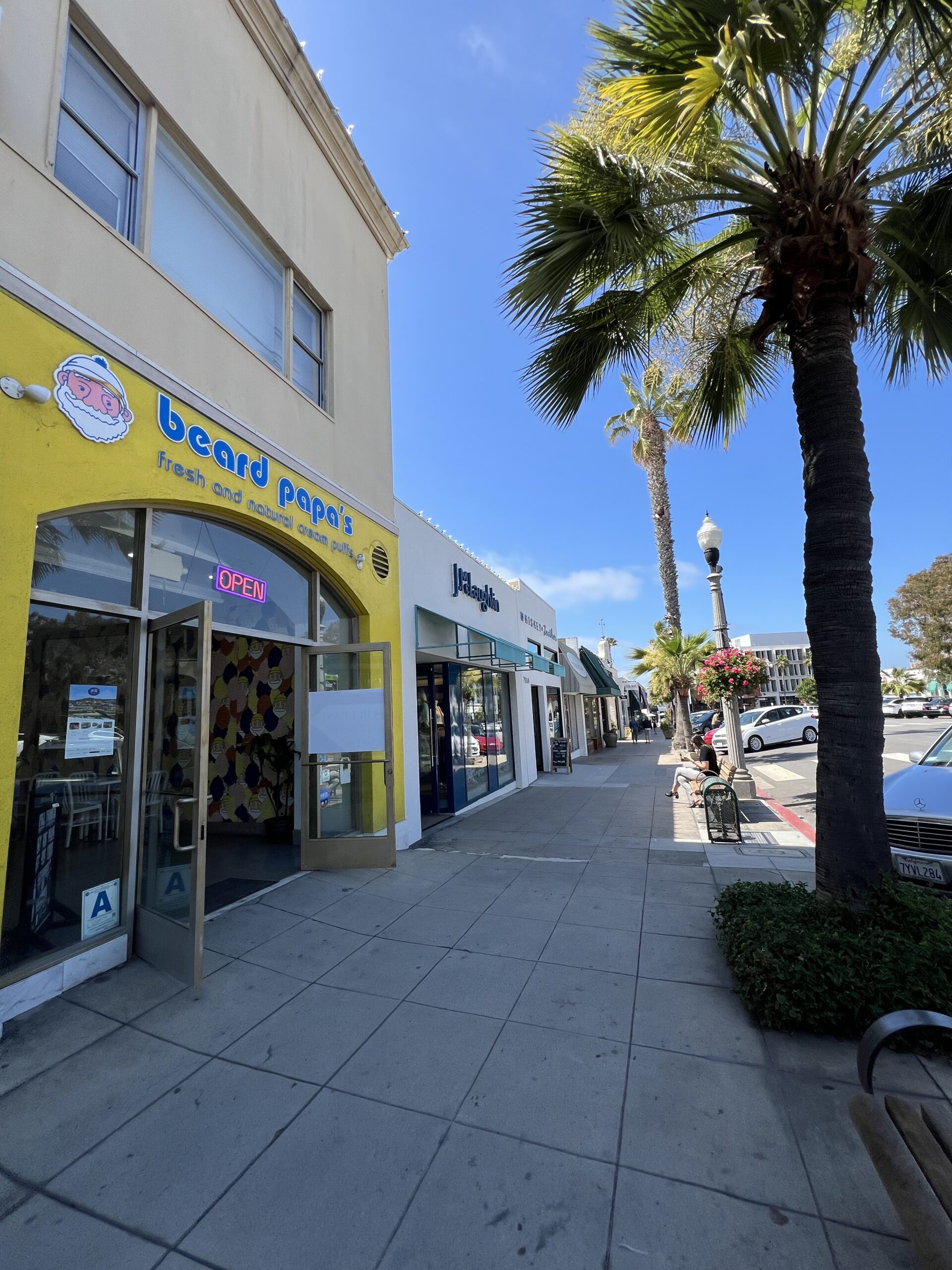 For Lease Retail Space 7874 Girard Ave., La Jolla, CA 92037